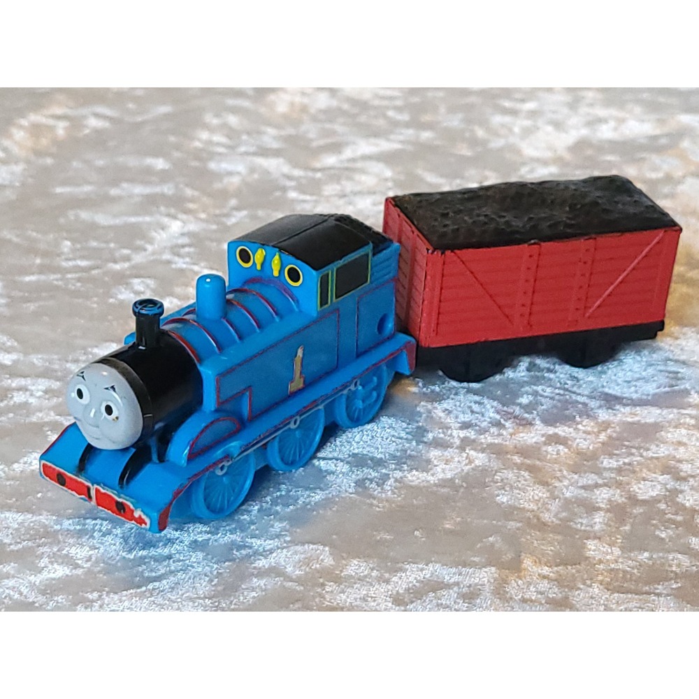 Thomas the Tank Engine DecoPac Plastic Blue Train and Red Coal Wagon Set